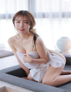 《少女自慰-男生的坤坤放到女生的哪里》